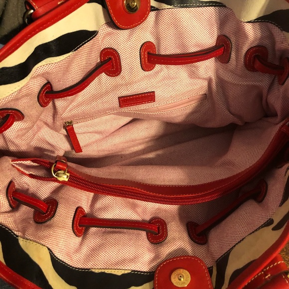 Dooney and Bourke zebra tote bag - Picture 8 of 8